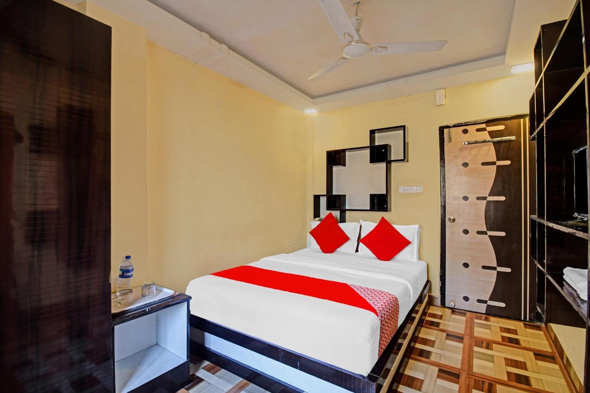 Hotel O New Aamaze Inn Near Acropolis Mall Колката Екстериор снимка