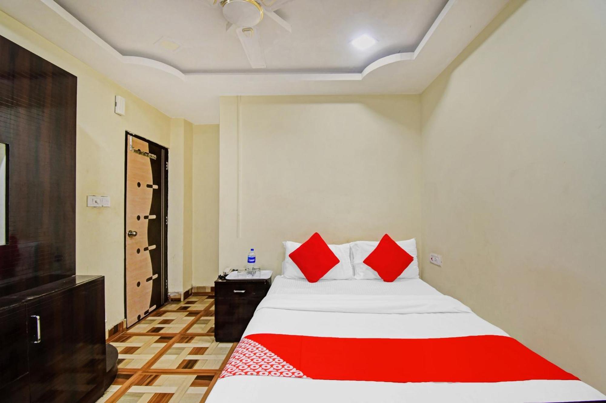 Hotel O New Aamaze Inn Near Acropolis Mall Колката Екстериор снимка